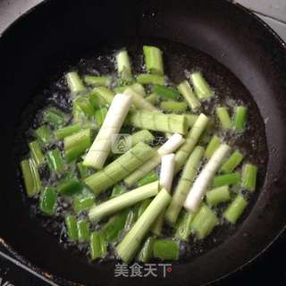 葱烧蹄筋的做法步骤:3