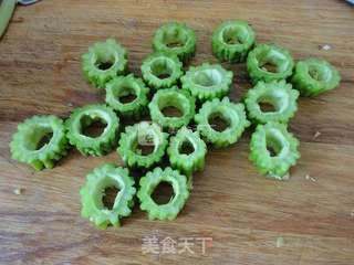 酿苦瓜的做法步骤:6