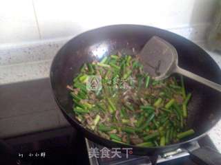 蒜薹炒肉+鸡蛋的做法步骤:9