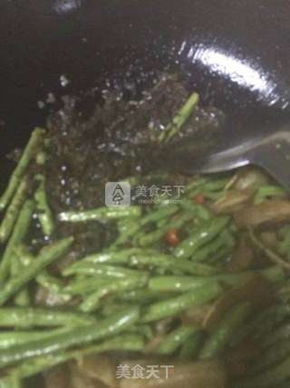 五花肉煸炒无筋豆的做法步骤:8