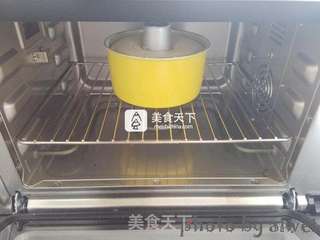 原味戚风蛋糕的做法步骤:14