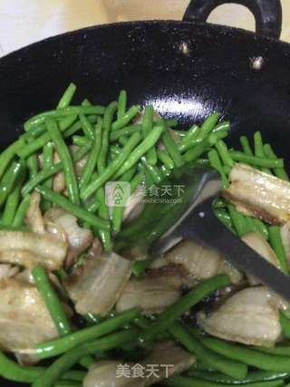 五花肉煸炒无筋豆的做法步骤:6