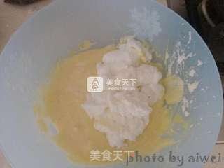 原味戚风蛋糕的做法步骤:10