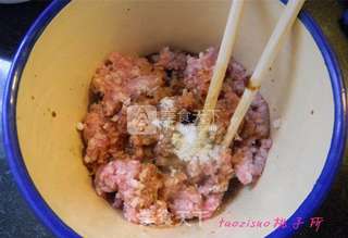冬瓜汆丸子的做法步骤:2