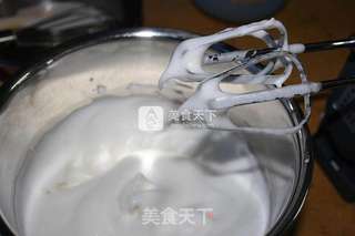 果酱小四卷,酸酸甜甜是夏天的味道的做法步骤:6