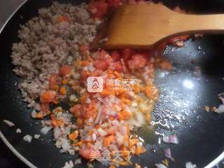 一个人的满足——家常版番茄肉酱意面。的做法步骤:4