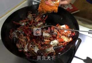 自制麻辣喷香小龙虾的做法步骤:4