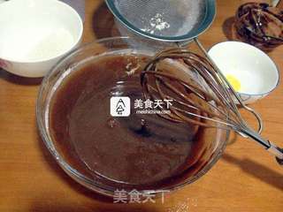 巧克力戚风蛋糕的做法步骤:10