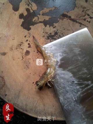 舌尖上的家常菜—阿婆油爆虾的做法步骤:2