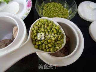 一锅两盅-竹荪排骨盅-绿豆排骨盅的做法步骤:7