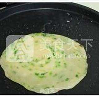 【烫面葱油饼】---越嚼越香,有点停不下来的做法步骤:8