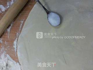 难忘儿时的味道:质朴的老北京葱油饼的做法步骤:3