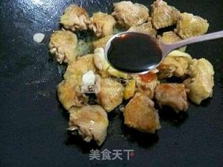 板栗烧鸡翅的做法步骤:8