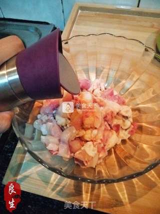 重庆味道—山城辣子鸡的做法步骤:5