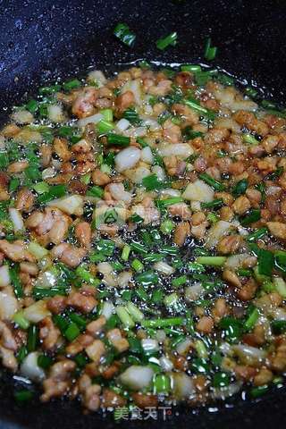 夏日当季的下饭菜【大对虾酱肉末豇豆】的做法步骤:3