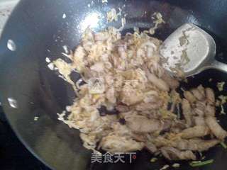 酸菜炖土豆~~东北家常菜 (特别好喝的酸菜汤)的做法步骤:7