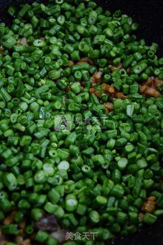 夏日当季的下饭菜【大对虾酱肉末豇豆】的做法步骤:4