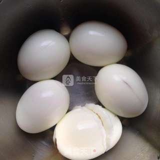 快手卤蛋的做法步骤:3