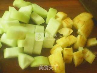 冬瓜莲藕骨头汤的做法步骤:2