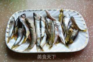 红烧溪鱼的做法步骤:2