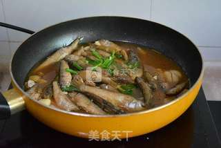 红烧溪鱼的做法步骤:9