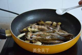 红烧溪鱼的做法步骤:7
