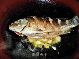 香辣鲫鱼汤的做法步骤:2