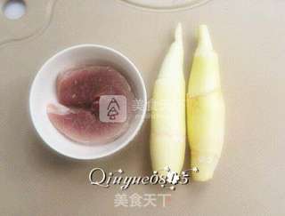 炒茭白的做法步骤：1