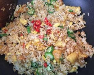 秋葵虾仁味噌蛋炒饭的做法步骤:8