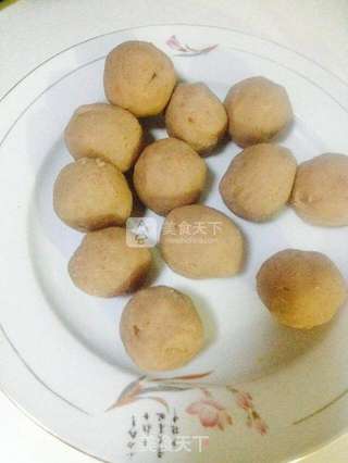 莲蓉蛋黄月饼的做法步骤:6