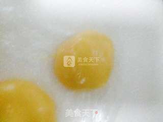 莲蓉蛋黄月饼的做法步骤:4
