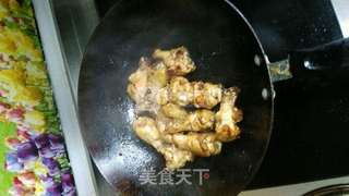 红烧鸡翅根的做法步骤:4