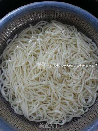东方传奇:夏季最畅销的酱牛肉凉面的做法步骤:6