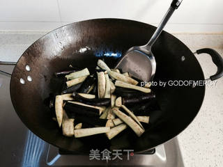 超级下饭的家常剁椒茄子煲的做法步骤:4