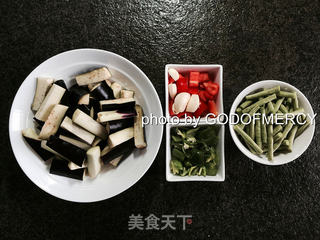 夏季瘦身不是梦:质朴美味豆角烧茄子的做法步骤:5