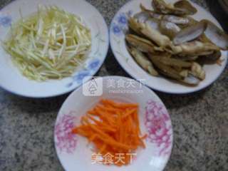 韭菜芽炒蛏子的做法步骤：1