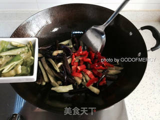 超级下饭的家常剁椒茄子煲的做法步骤:6