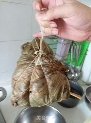 荷叶猪肘子南方人叫蹄膀,不怕粘锅的做法步骤:3