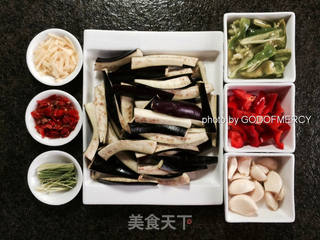 超级下饭的家常剁椒茄子煲的做法步骤:2