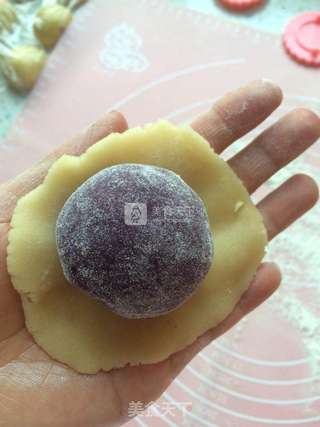 紫薯馅月饼的做法步骤:7