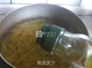 奶油蘑菇培根意面的做法步骤:10