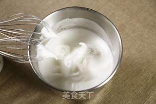 蛋糕的做法(烤箱做戚风蛋糕)的做法步骤:14