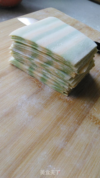 三色馄饨的做法步骤:10