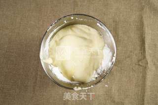 蛋糕的做法(烤箱做戚风蛋糕)的做法步骤:18