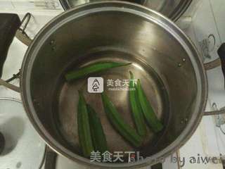 银耳番茄秋葵汤的做法步骤:4