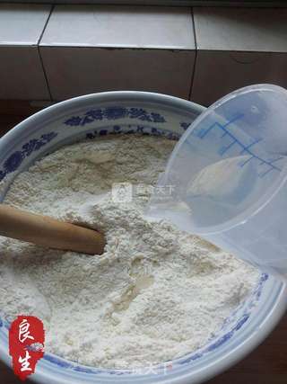 中点传奇—鲜肉小笼包的做法步骤:2