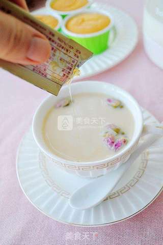 玫瑰奶茶的做法步骤:9