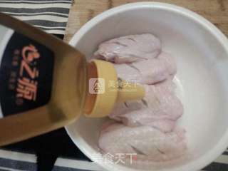 奥尔良柠檬蜂蜜烤鸡翅的做法步骤:4