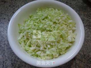 香菇圆白菜猪肉馅饺子的做法步骤:4