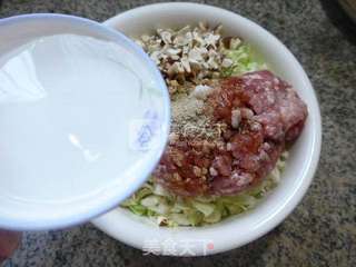香菇圆白菜猪肉馅饺子的做法步骤:11
